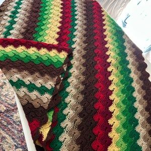 Vintage Crochet Afghan Blanket Chevron 36”x60”